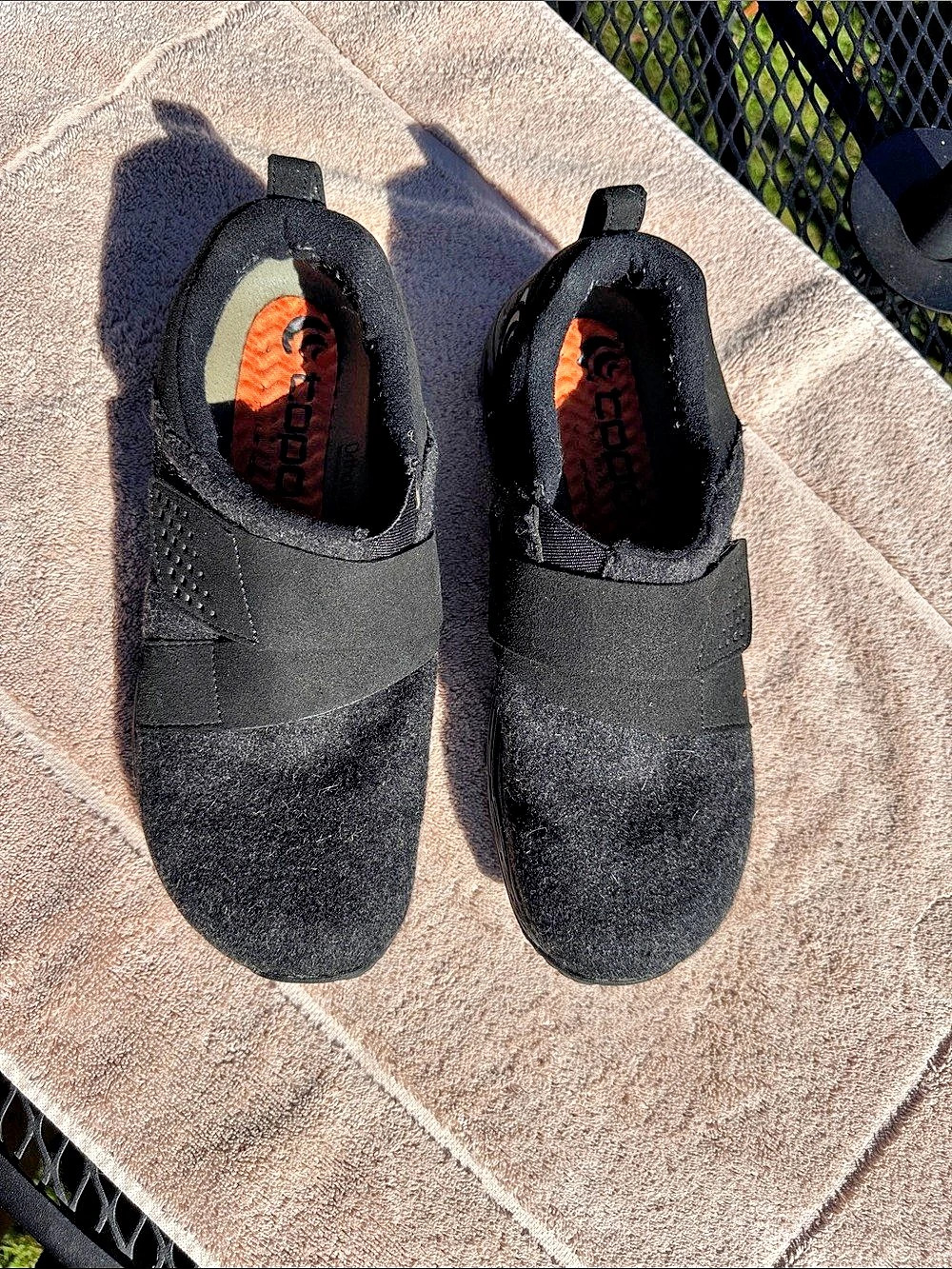 Topo Athletic Rekovr 2 Black Athletic Shoes